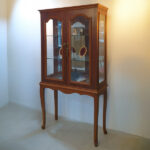 Classic display cabinet